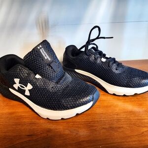 Under Armour Kids' Charged Rogue 3 Running Shoe - Size 5 YOUTH